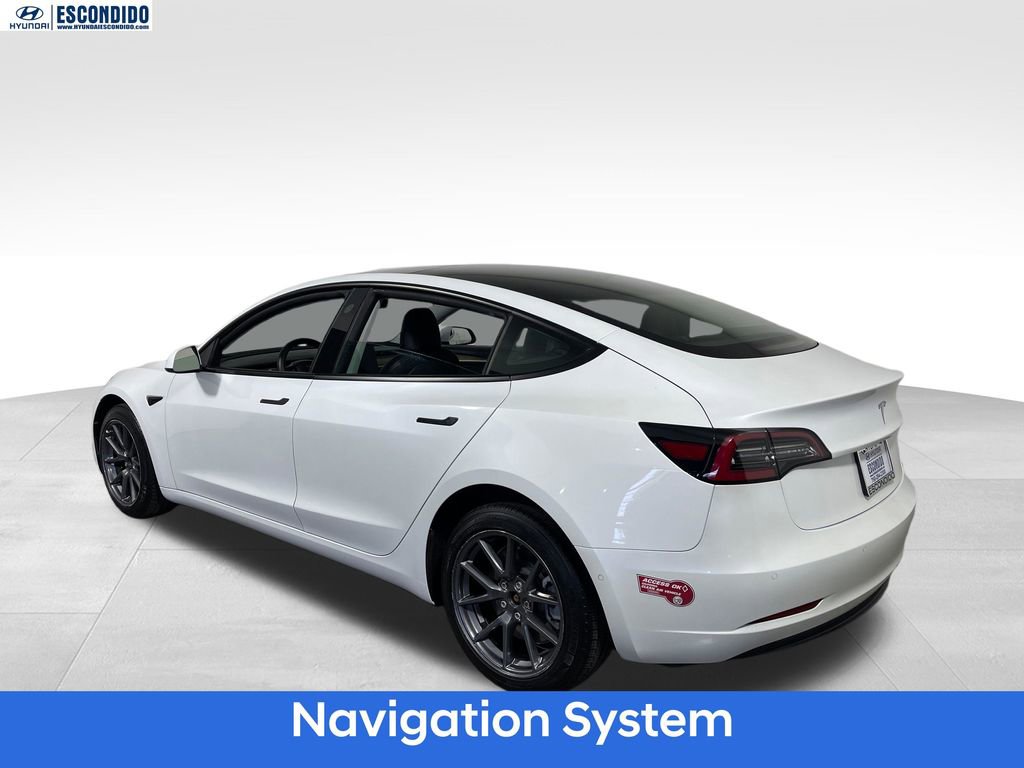 Used 2021 Tesla Model 3 Standard Range Plus image 3
