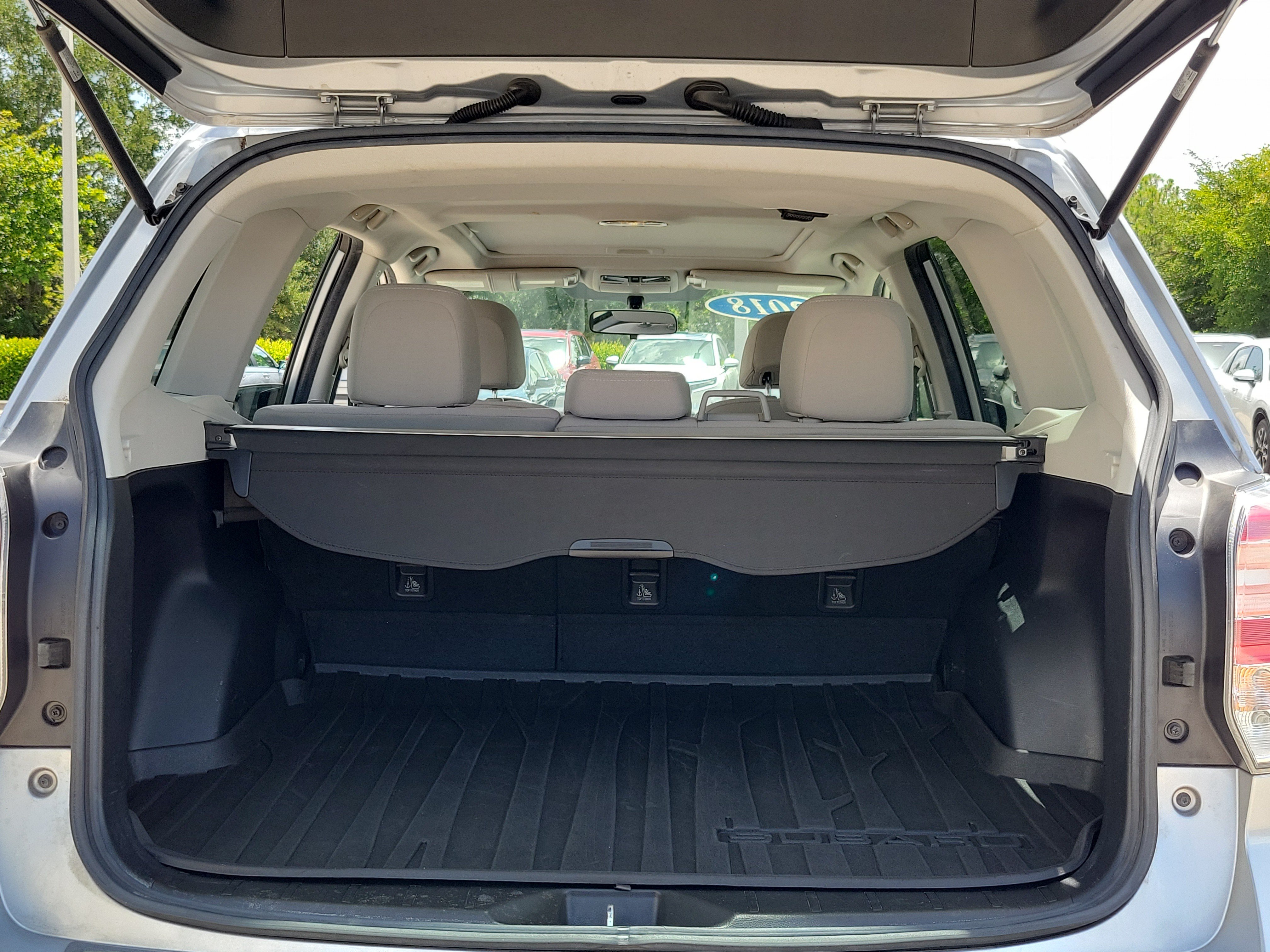 Used 2018 Subaru Forester 2.5i Premium w/ All-Weather Package AWD/4WD image 10