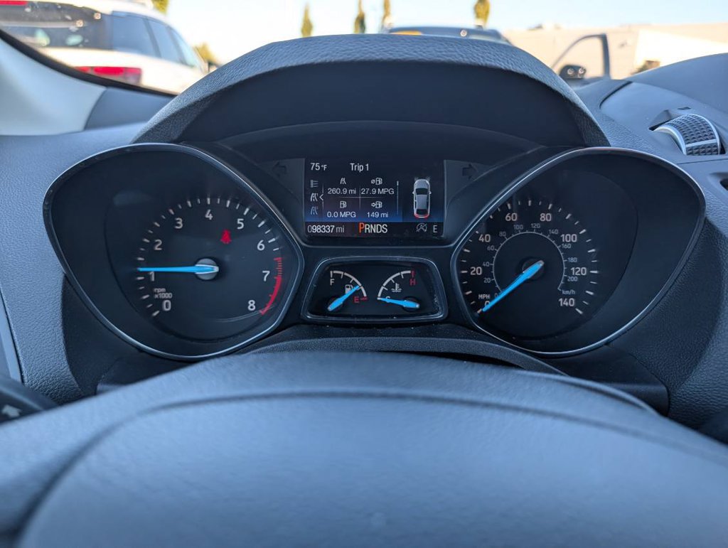Used 2018 Ford Escape SE w/ SE Sync 3 Package FWD image 4
