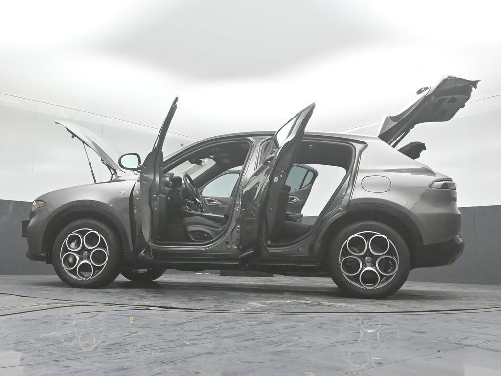 Used 2024 Alfa Romeo Tonale Ti AWD/4WD image 58