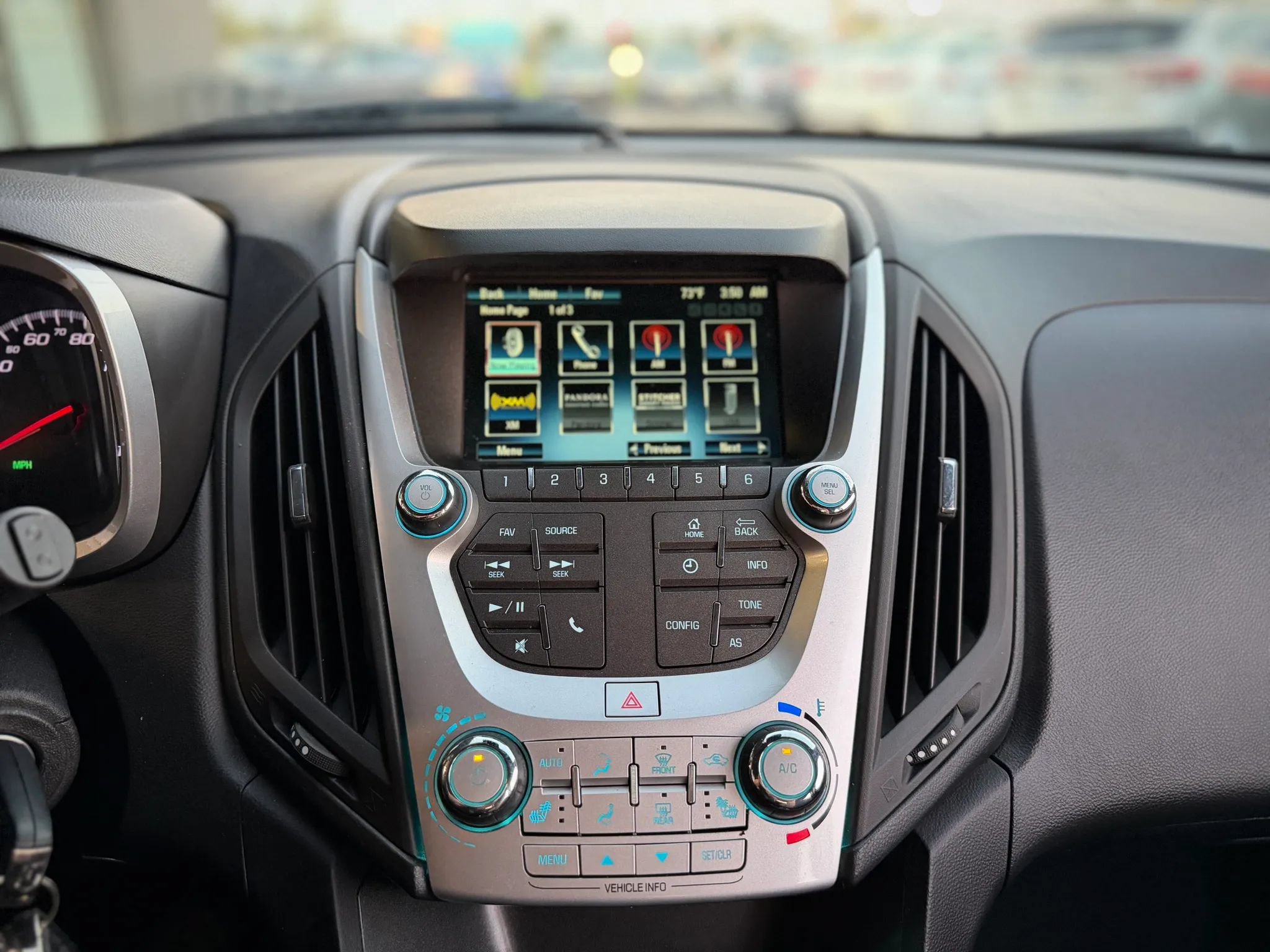 Used 2017 Chevrolet Equinox LT w/ Convenience Package FWD image 11