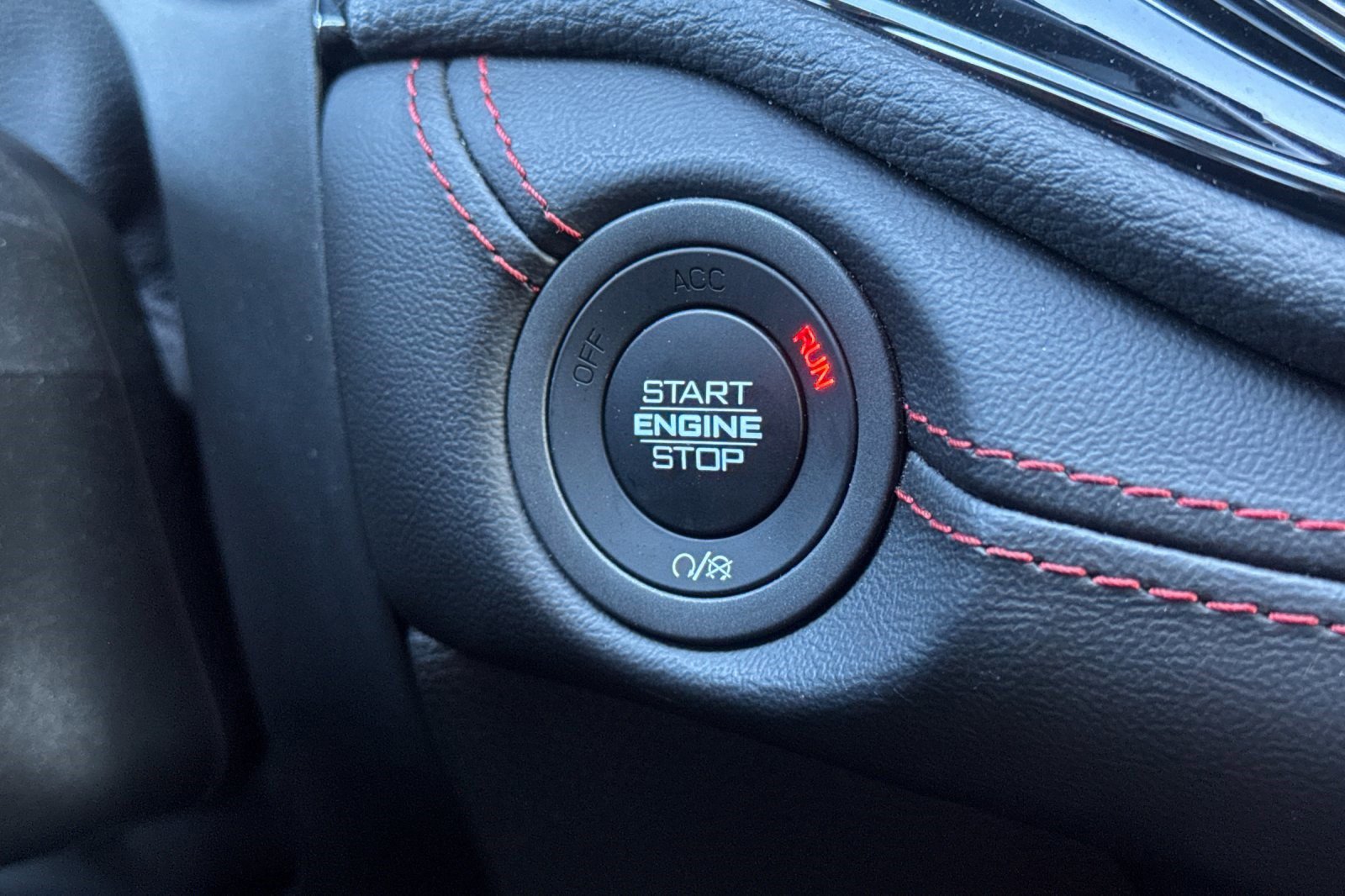 Used 2025 Dodge Durango GT image 35