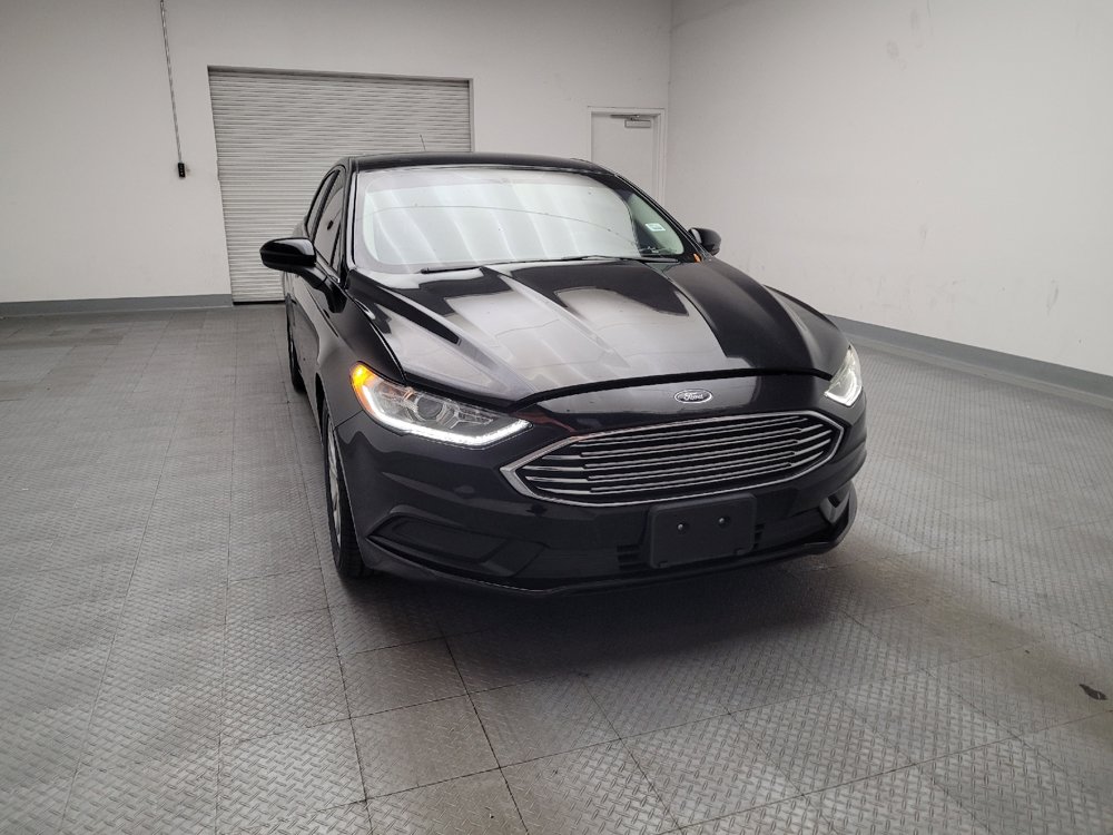 Used 2017 Ford Fusion SE w/ Fusion SE Technology Package FWD image 14