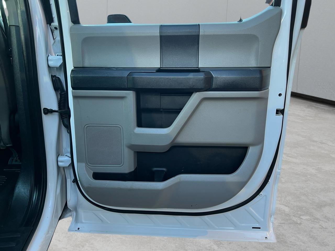 Used 2021 Ford F250 XL w/ Power Equipment Group image 24