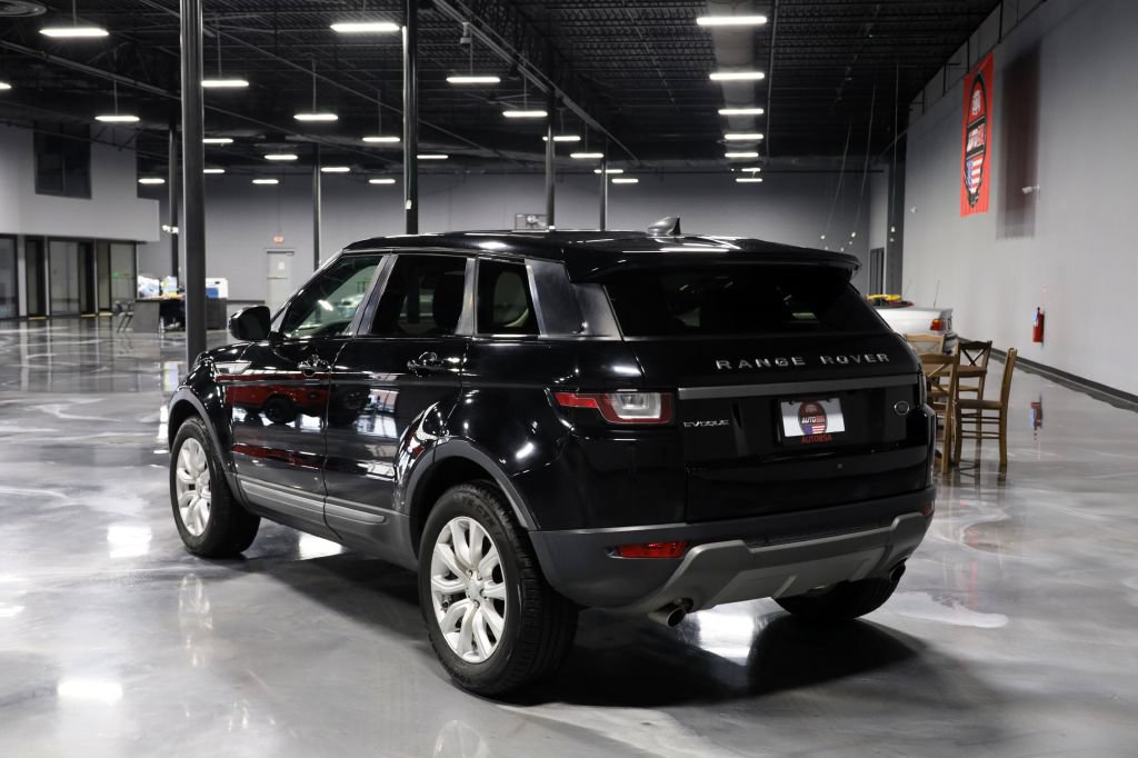 Used 2019 Land Rover Range Rover Evoque SE AWD/4WD image 5