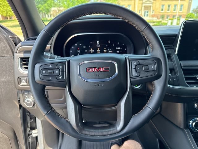 Used 2024 GMC Yukon AT4 w/ Technology Package AWD/4WD image 18