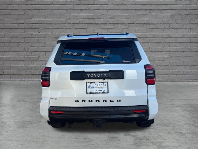 Used 2025 Toyota 4Runner SR5 AWD/4WD image 6