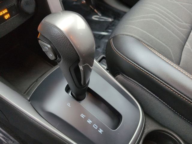 Used 2022 Chevrolet Trax LT w/ LT Convenience Package image 16