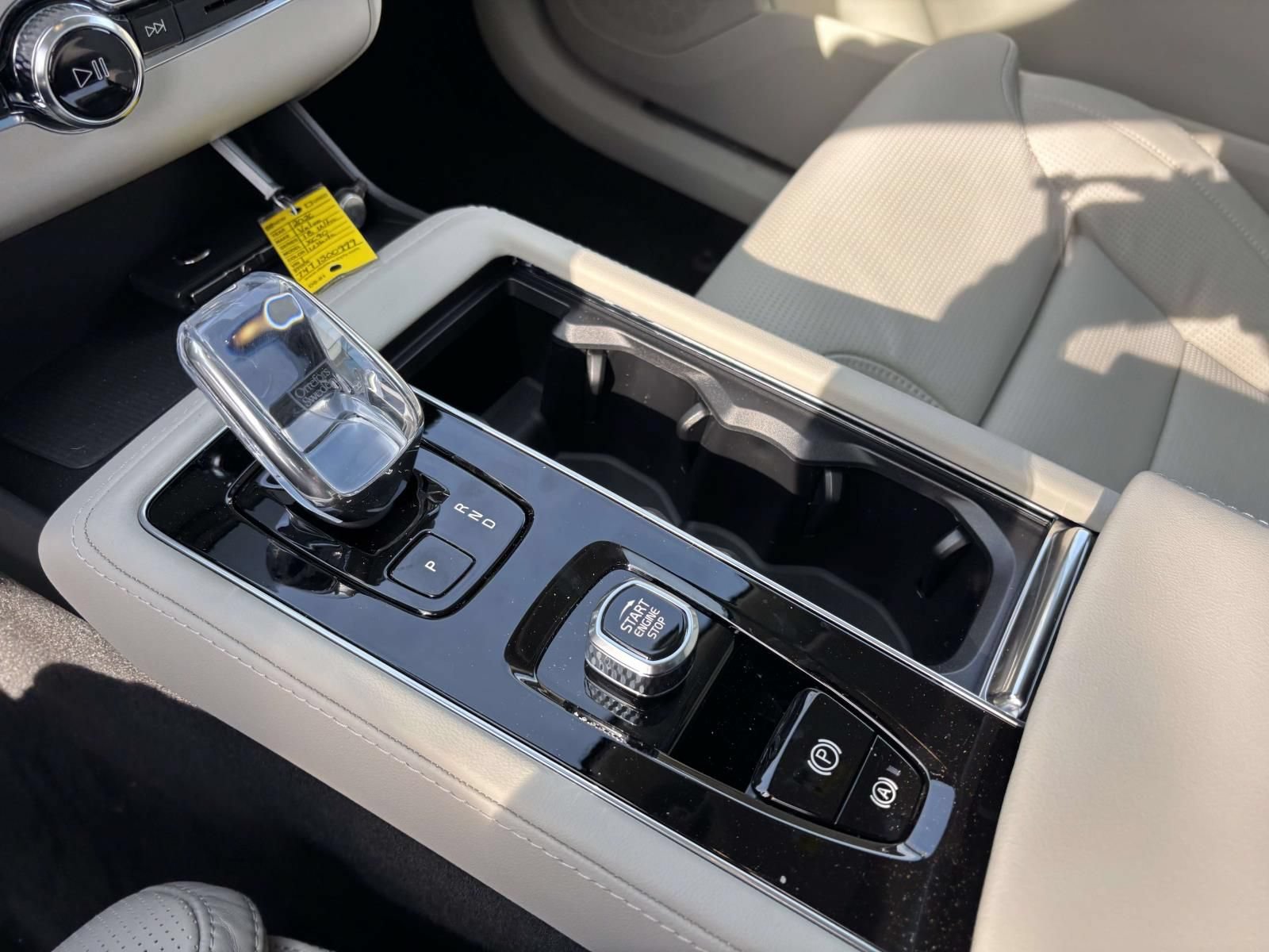 New 2026 Volvo XC90 T8 Ultra w/ Protection Package Premier AWD/4WD image 22