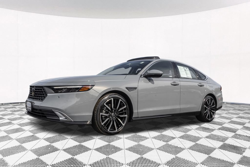 Used 2024 Honda Accord Touring image 5