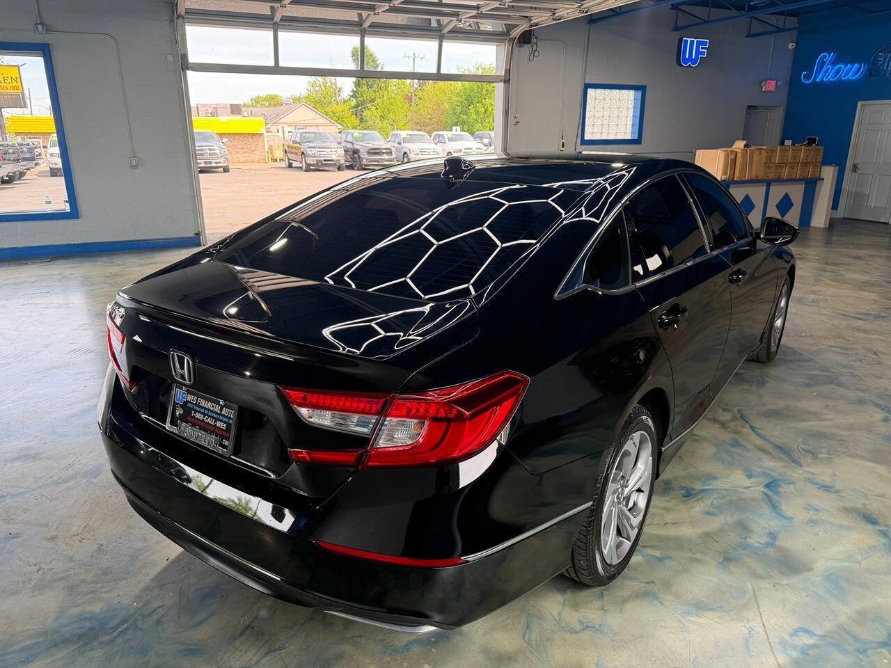 Used 2019 Honda Accord EX image 9