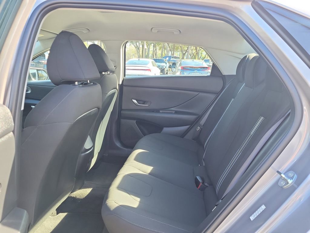 Certified 2023 Hyundai Elantra SEL image 12