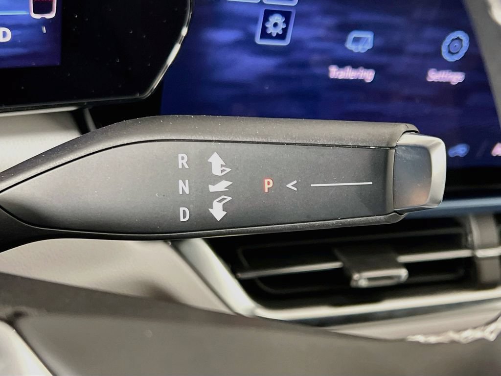 New 2026 Chevrolet Equinox EV LT FWD image 17