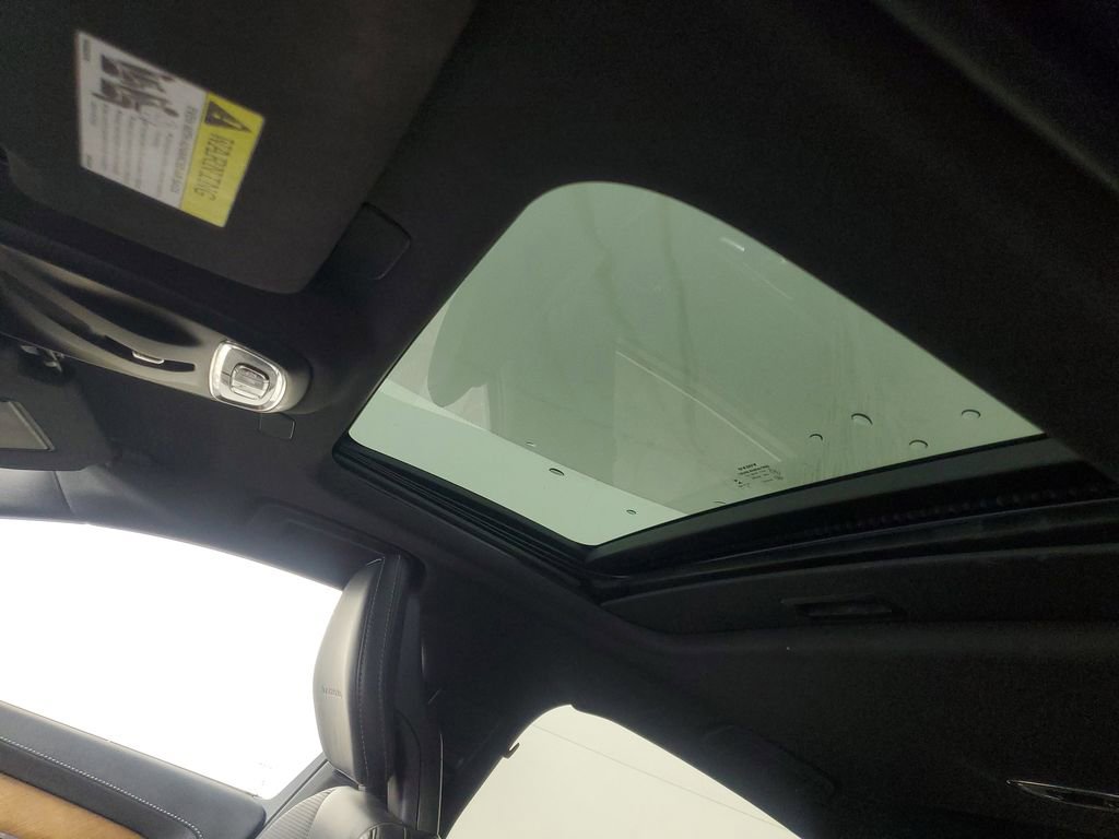 Used 2017 Volvo S90 T6 Inscription w/ Vision Package image 30