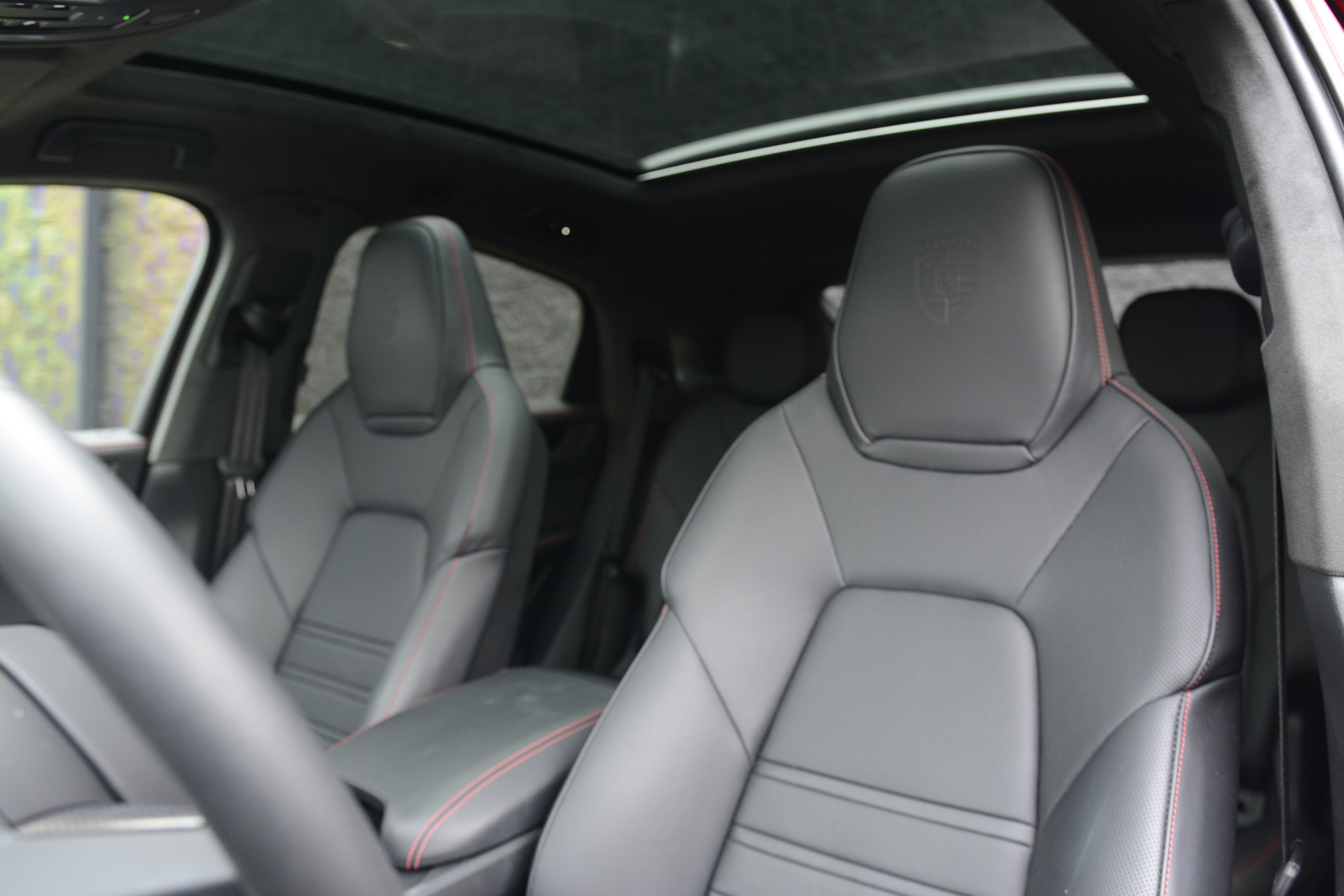 Certified 2025 Porsche Cayenne GTS AWD/4WD image 17