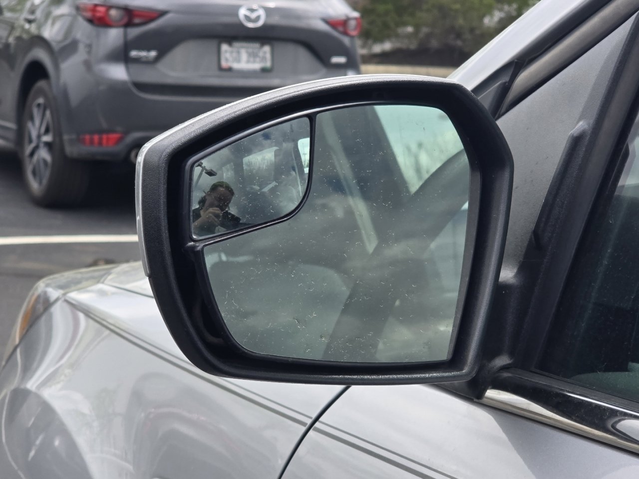 Used 2019 Ford Escape SE image 25