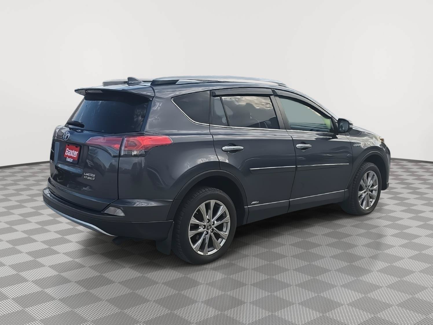 Used 2018 Toyota RAV4 Limited AWD/4WD image 5