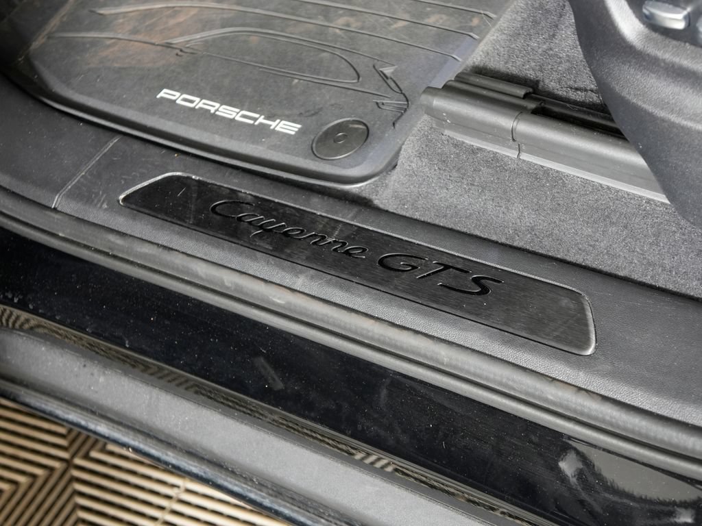 Certified 2021 Porsche Cayenne GTS AWD/4WD image 21