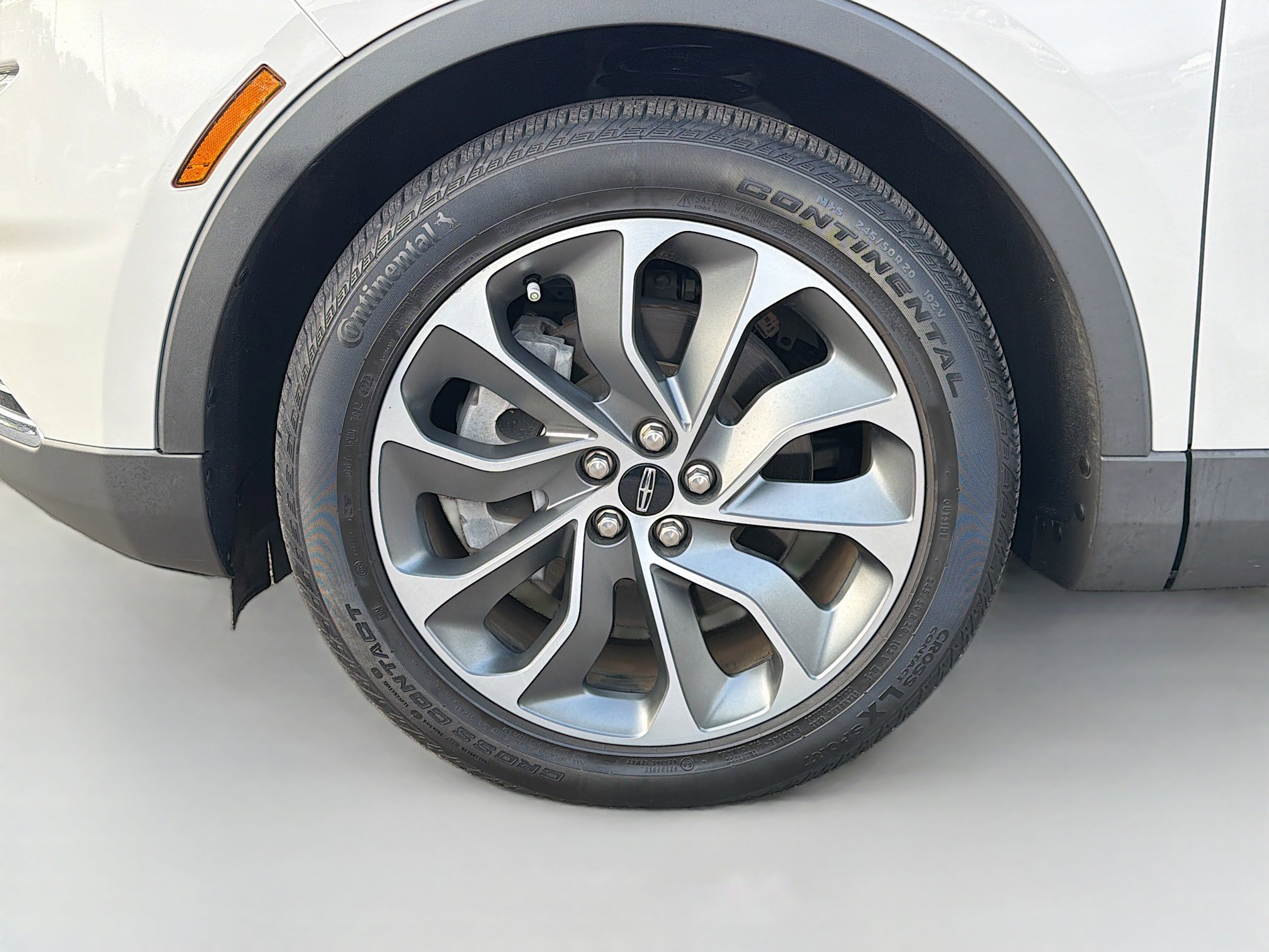 Used 2023 Lincoln Nautilus Reserve image 41