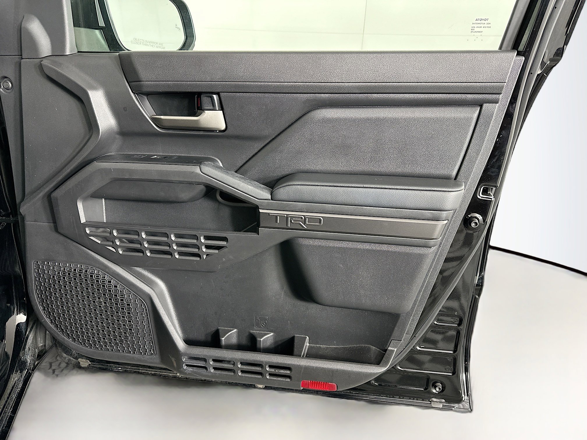 Used 2025 Toyota Tacoma TRD Off-Road image 30