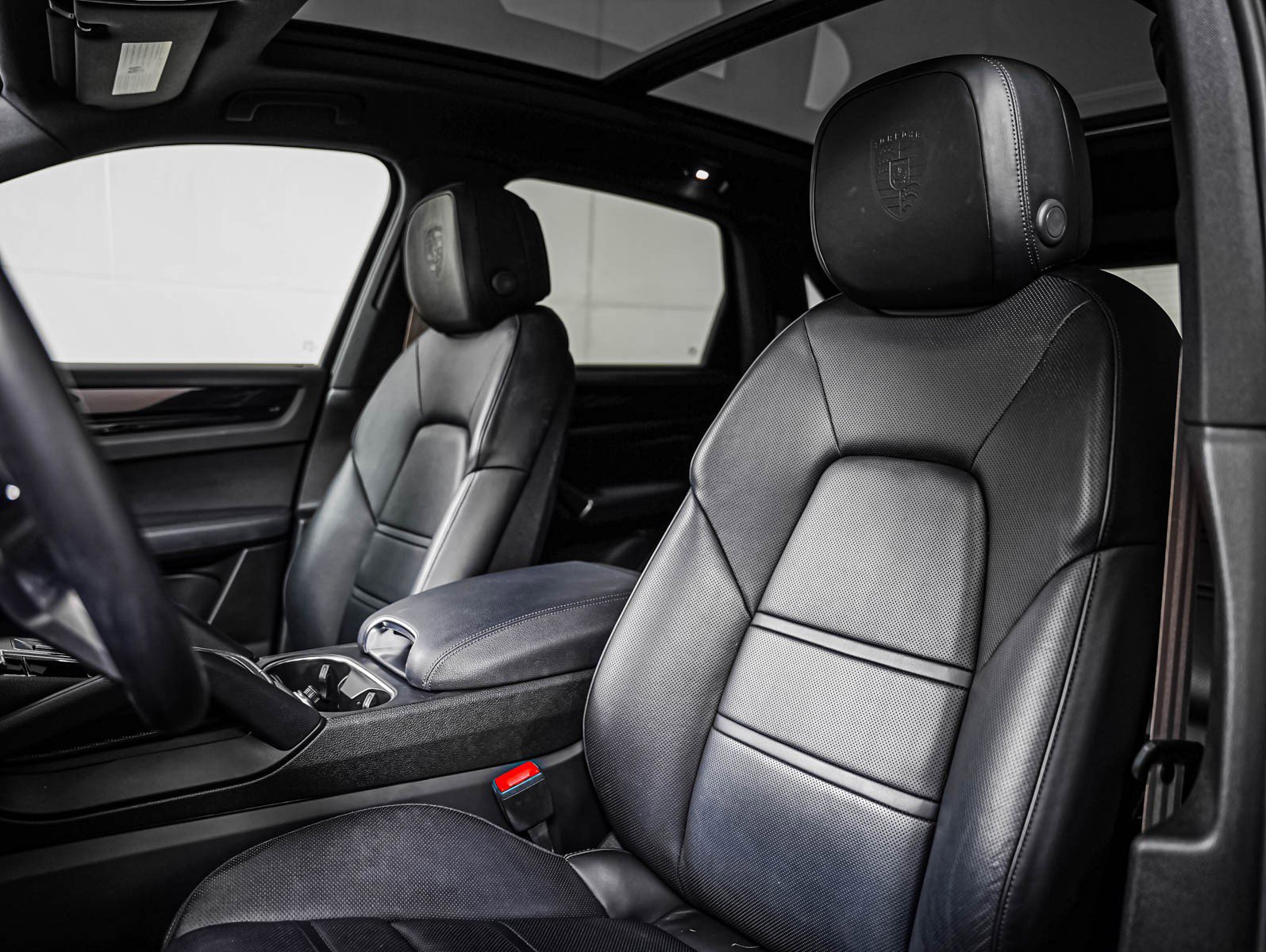 Certified 2023 Porsche Cayenne S Platinum AWD/4WD image 5