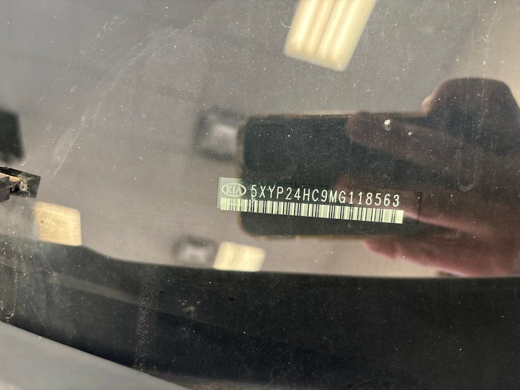 Used 2021 Kia Telluride LX FWD image 3