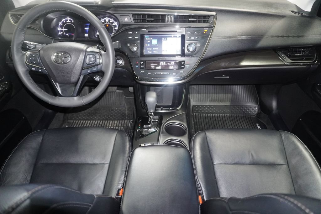 Used 2017 Toyota Avalon XLE Premium w/ All Weather Liner Package FWD image 15