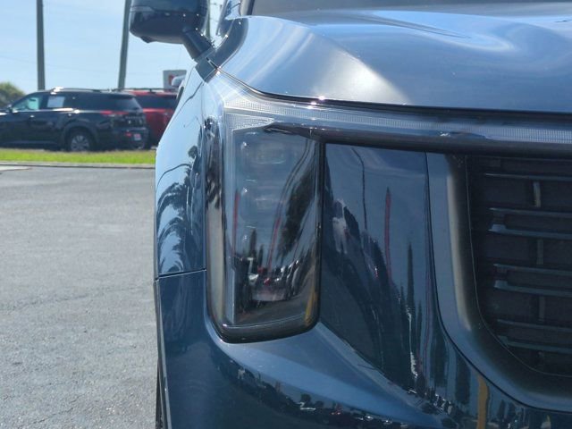 Used 2025 Kia Sorento SX AWD/4WD image 11