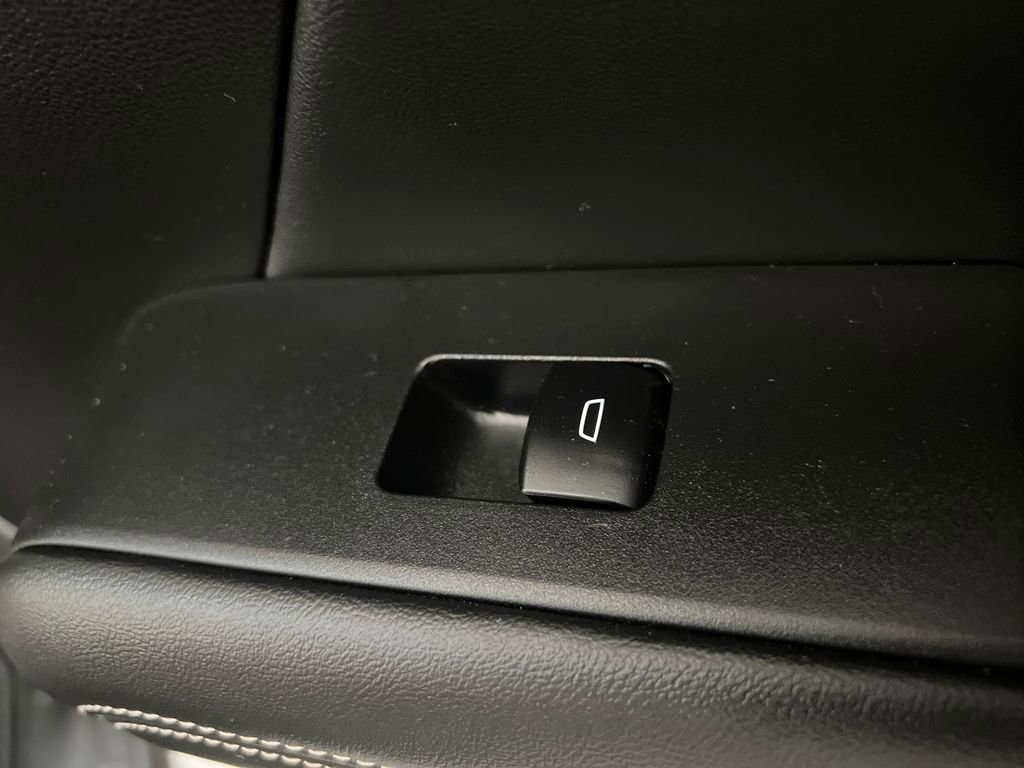 Used 2025 GMC Terrain Elevation image 20