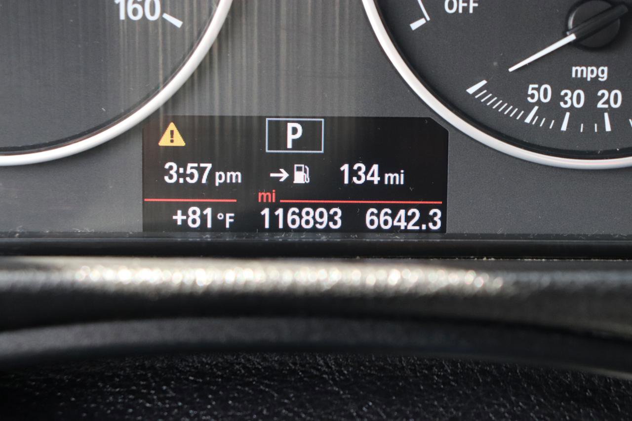 Used 2016 BMW 320i xDrive Sedan AWD/4WD image 25