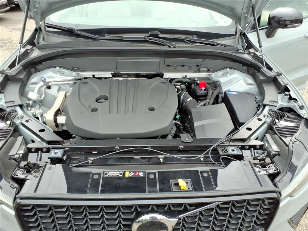 Certified 2024 Volvo XC60 B5 Ultimate w/ Climate Package AWD/4WD image 10