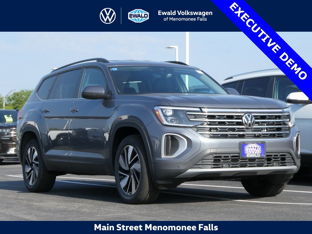 Certified 2025 Volkswagen Atlas SE image 1
