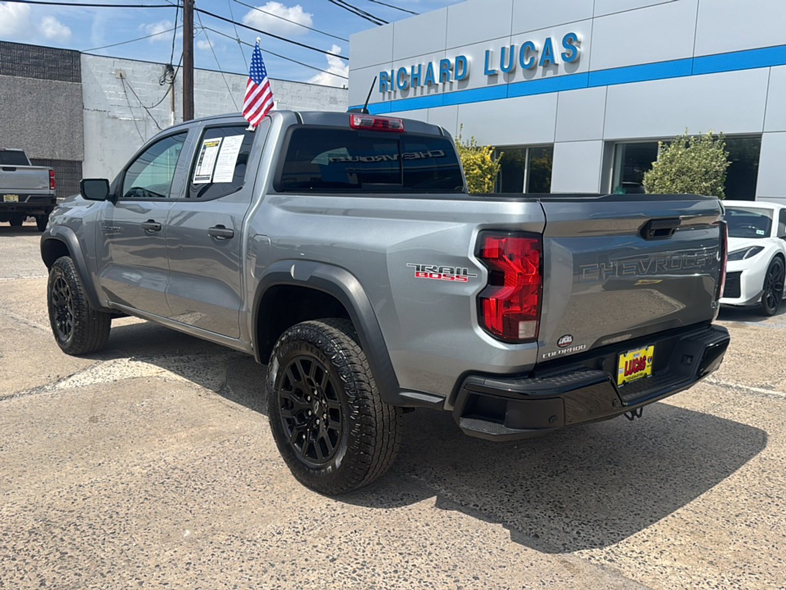 Used 2023 Chevrolet Colorado Trail Boss AWD/4WD image 7