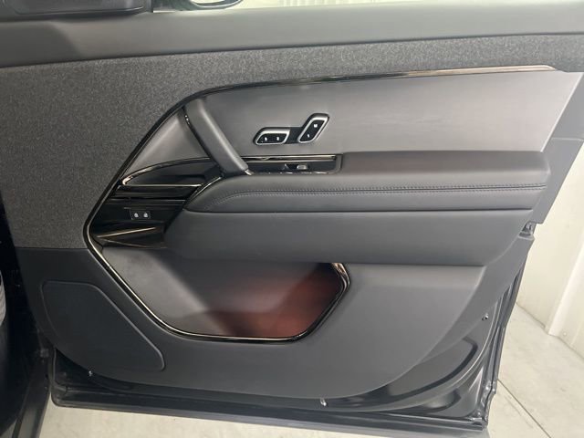 Used 2024 Land Rover Range Rover Sport Dynamic SE image 21