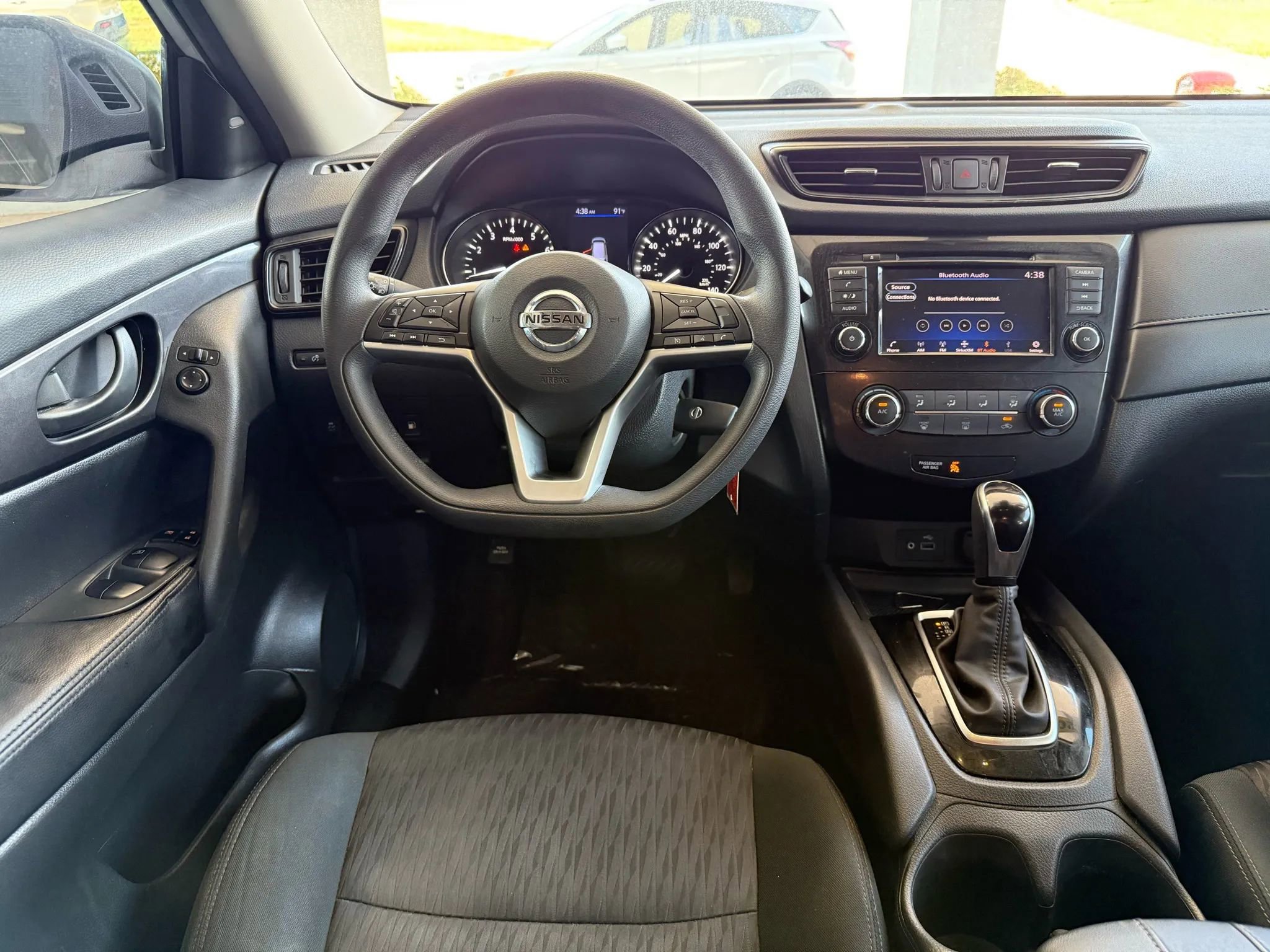 Used 2020 Nissan Rogue S image 11