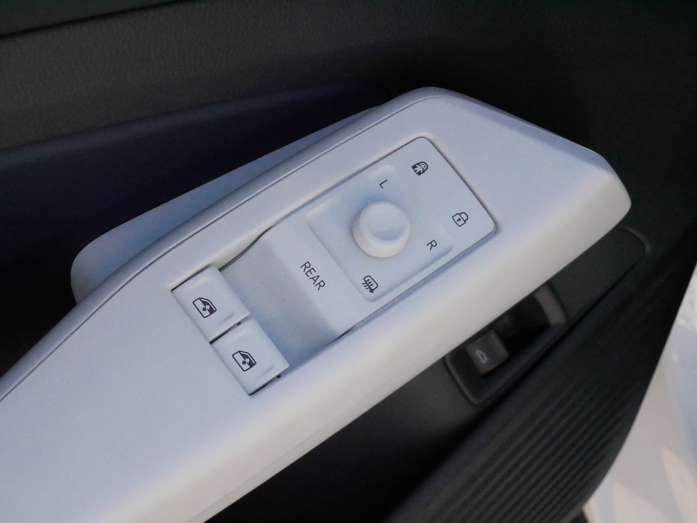 Certified 2023 Volkswagen ID.4 Pro S image 19