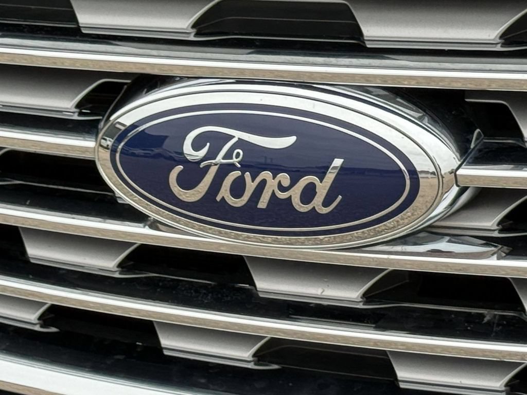 Used 2024 Ford Edge Titanium AWD/4WD image 9