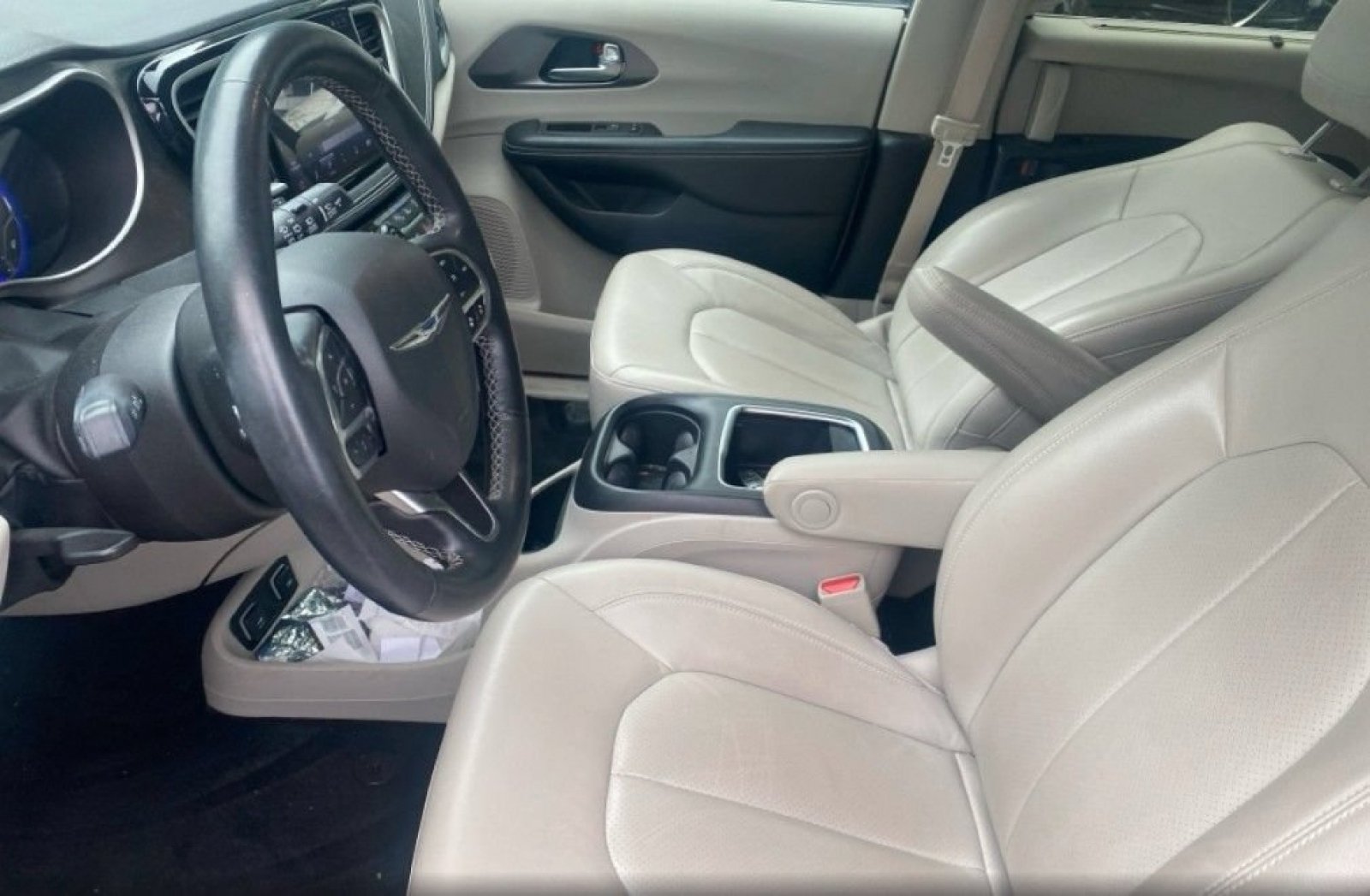 Used 2021 Chrysler Pacifica Touring-L w/ Premium & Safety Sphere Group AWD/4WD image 12