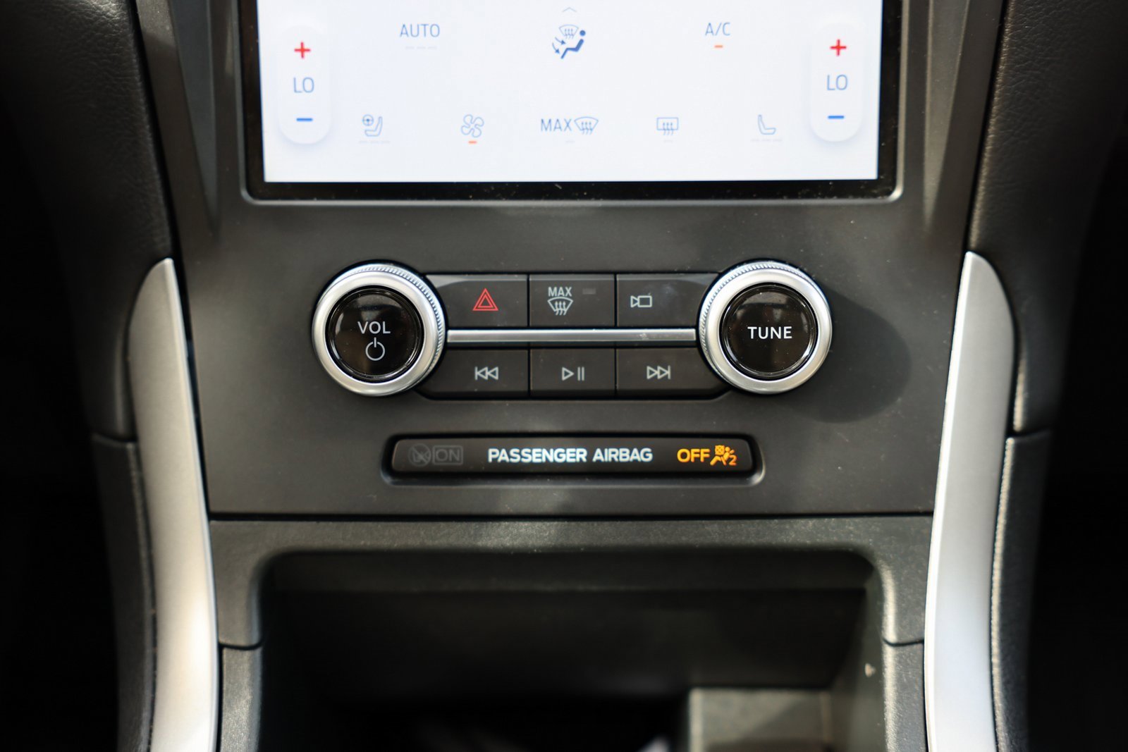 Used 2022 Ford Edge SEL w/ Convenience Package image 28