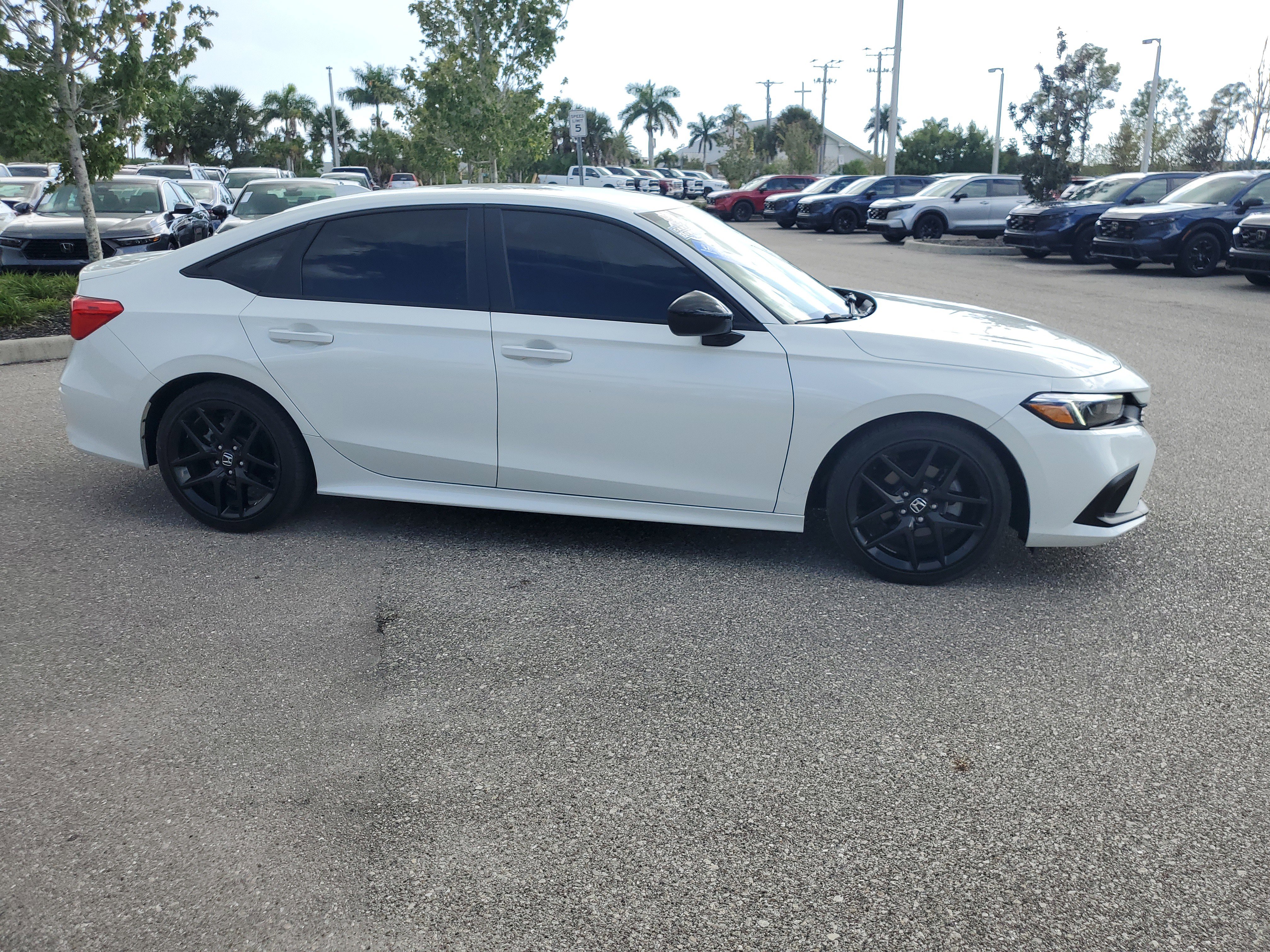 Used 2024 Honda Civic Sport image 3