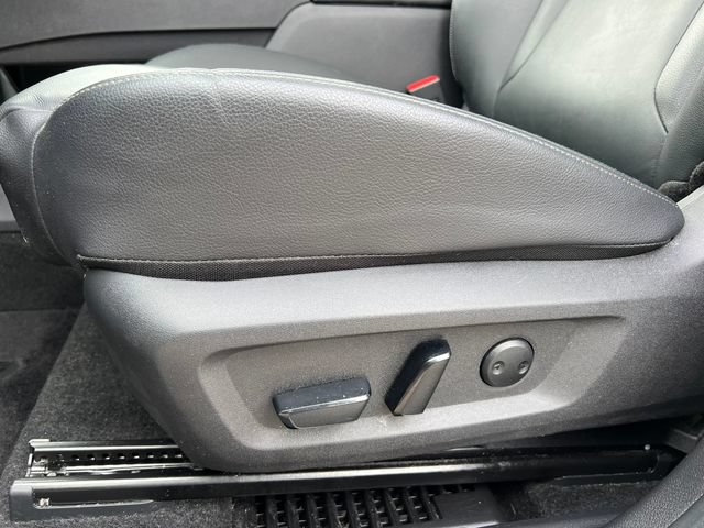 Used 2025 Nissan Rogue SL w/ Tech Package AWD/4WD image 10