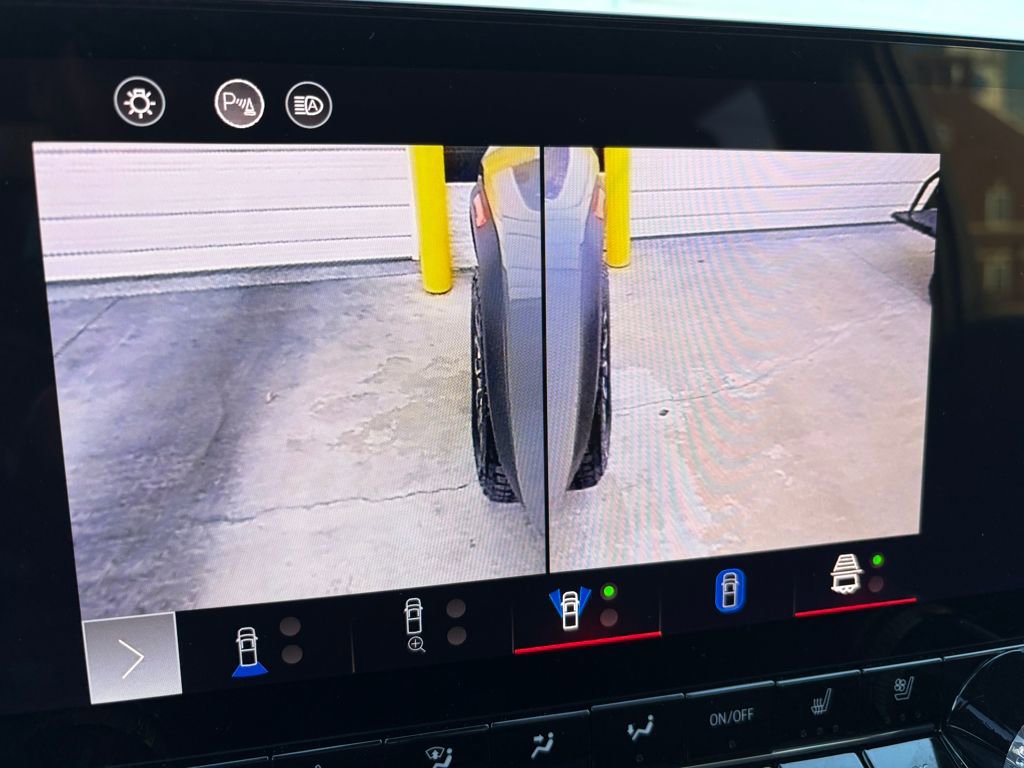 Certified 2024 GMC Canyon Denali image 33