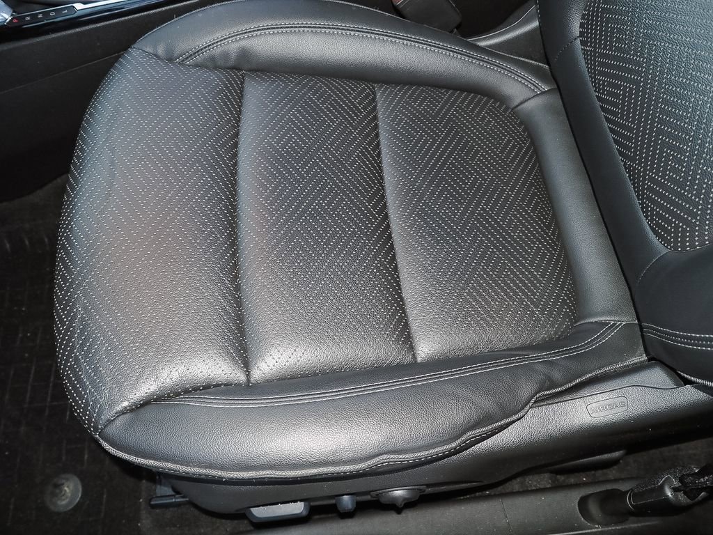 Certified 2022 Buick Encore GX Essence w/ Experience Buick Package image 28