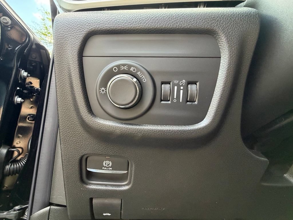 New 2026 Jeep Grand Cherokee Altitude AWD/4WD image 22