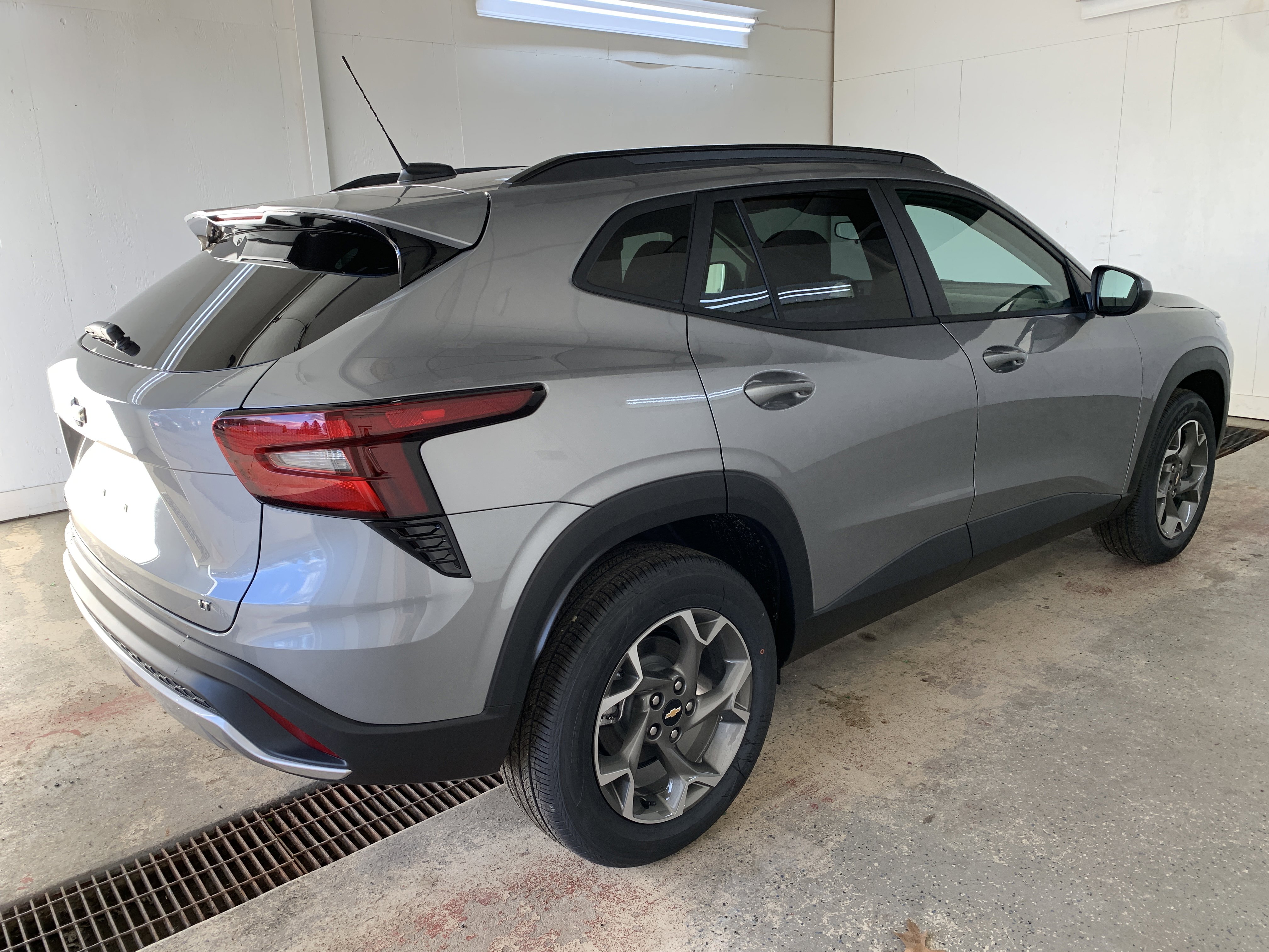 New 2026 Chevrolet Trax LT w/ Sunroof Package image 6