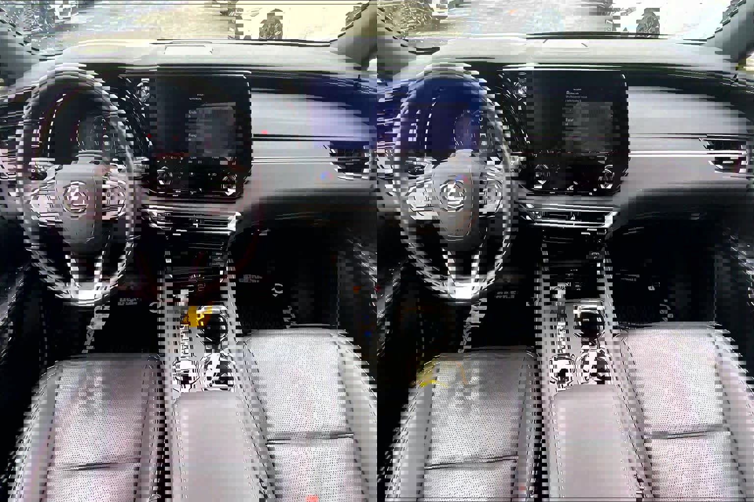 Used 2024 Lexus RX 350 w/ Convenience Package image 16