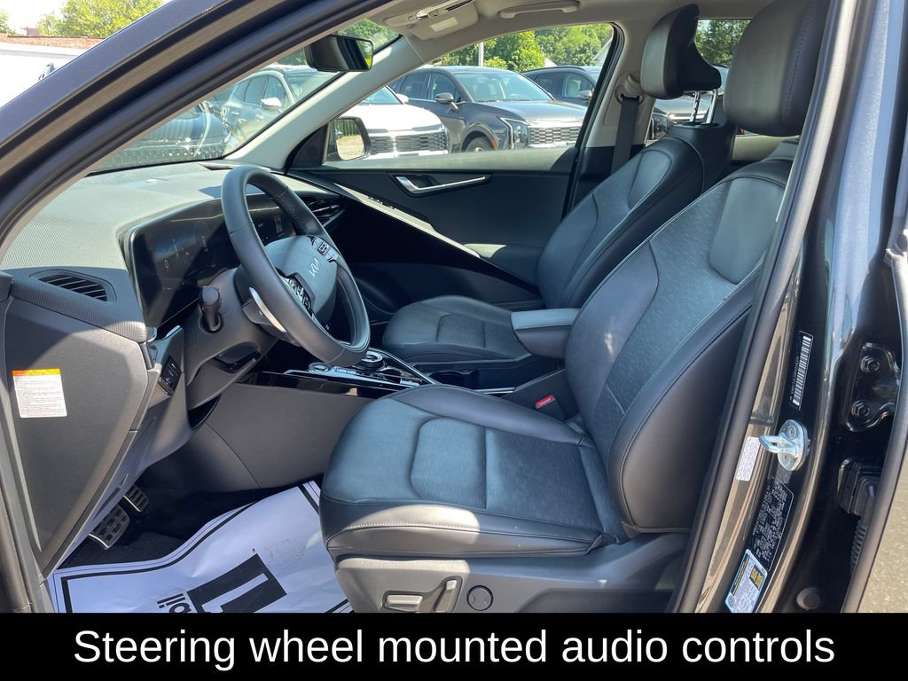Used 2023 Kia Niro Wave w/ Wave Preserve Package FWD image 21