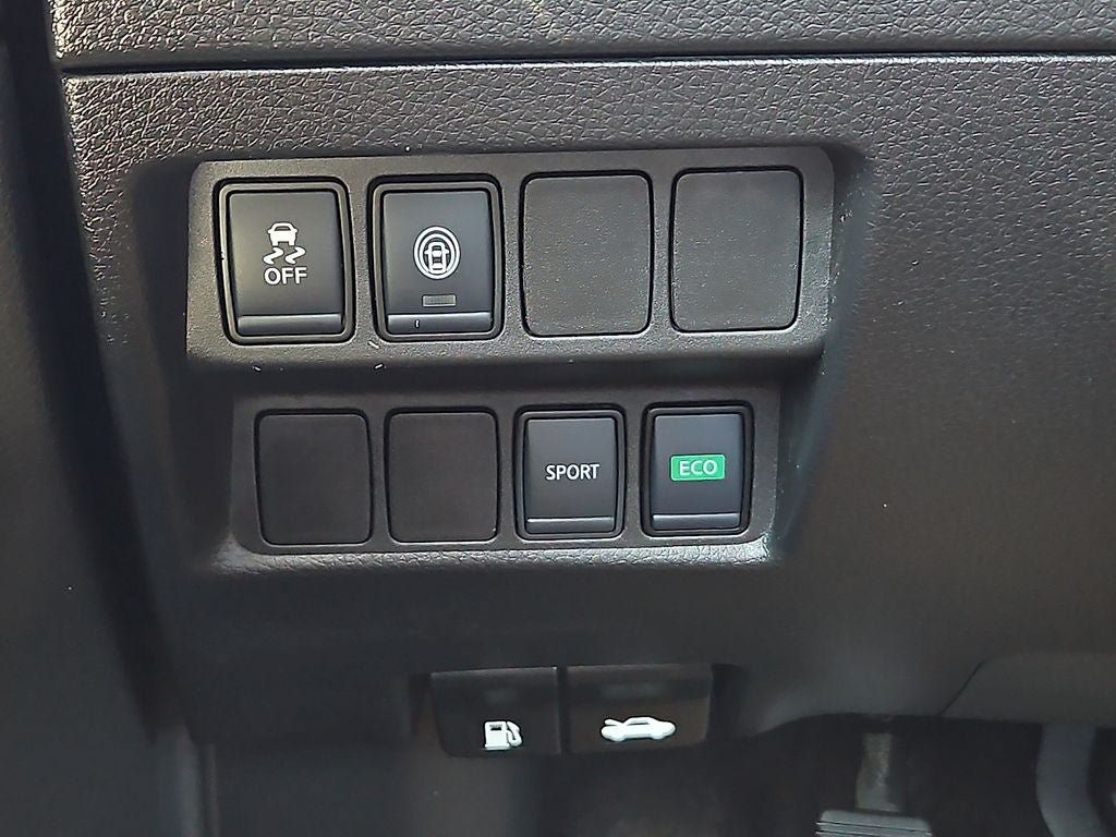 Used 2020 Nissan Rogue Sport SV FWD image 23