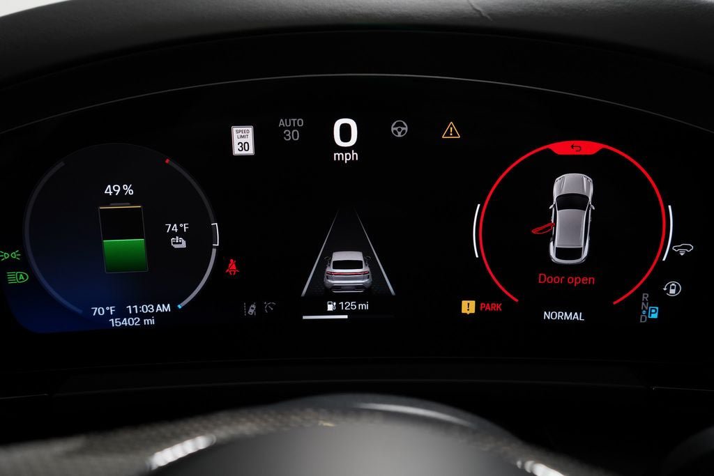 Used 2024 Porsche Macan Turbo Electric AWD/4WD image 18