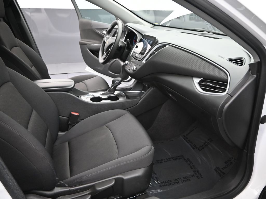Used 2023 Chevrolet Malibu LT image 18